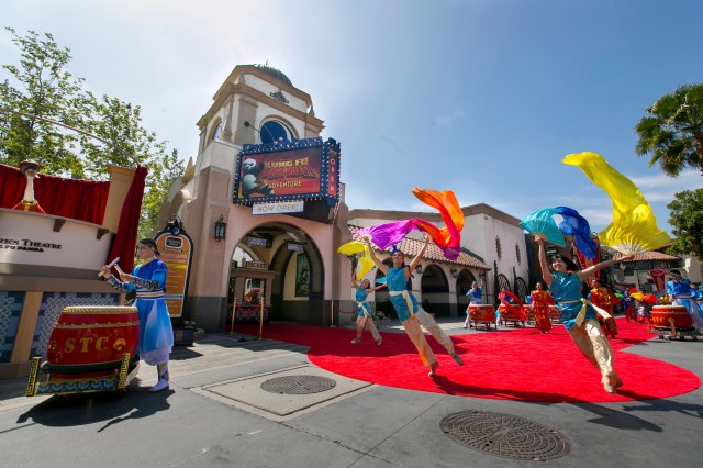 DREAMWORKS THEATER